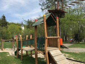 pimpi-cestovanie-bábo-bábätko-tatry-tatranská lomnica-baby friendly-deti-rodina-oddych-relax park jazierko-jazero-kačky-preliezky-palacinky-člnkovanie