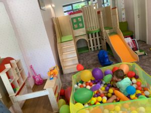 pimpi-bábo-babo-bábätko-cestovanie-cestuj s deťmi-mama blog-rady a tipy-baby friendly kaviareň-káva-zábava-koláč-košice-hry-deti-san domenico cafe-maribo cafe-cukráreň robie-daddys cafe-naše bistro